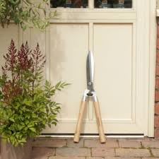 - Unibos Heavy Duty 20” Hedge Shears for Gardening | With Wooden Handles | Rust Resistant Steel -