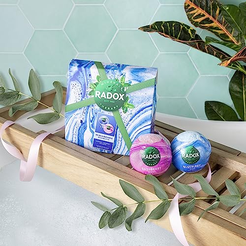 - RADOX Relax & Recharge Bath Bomb Gift Set -
