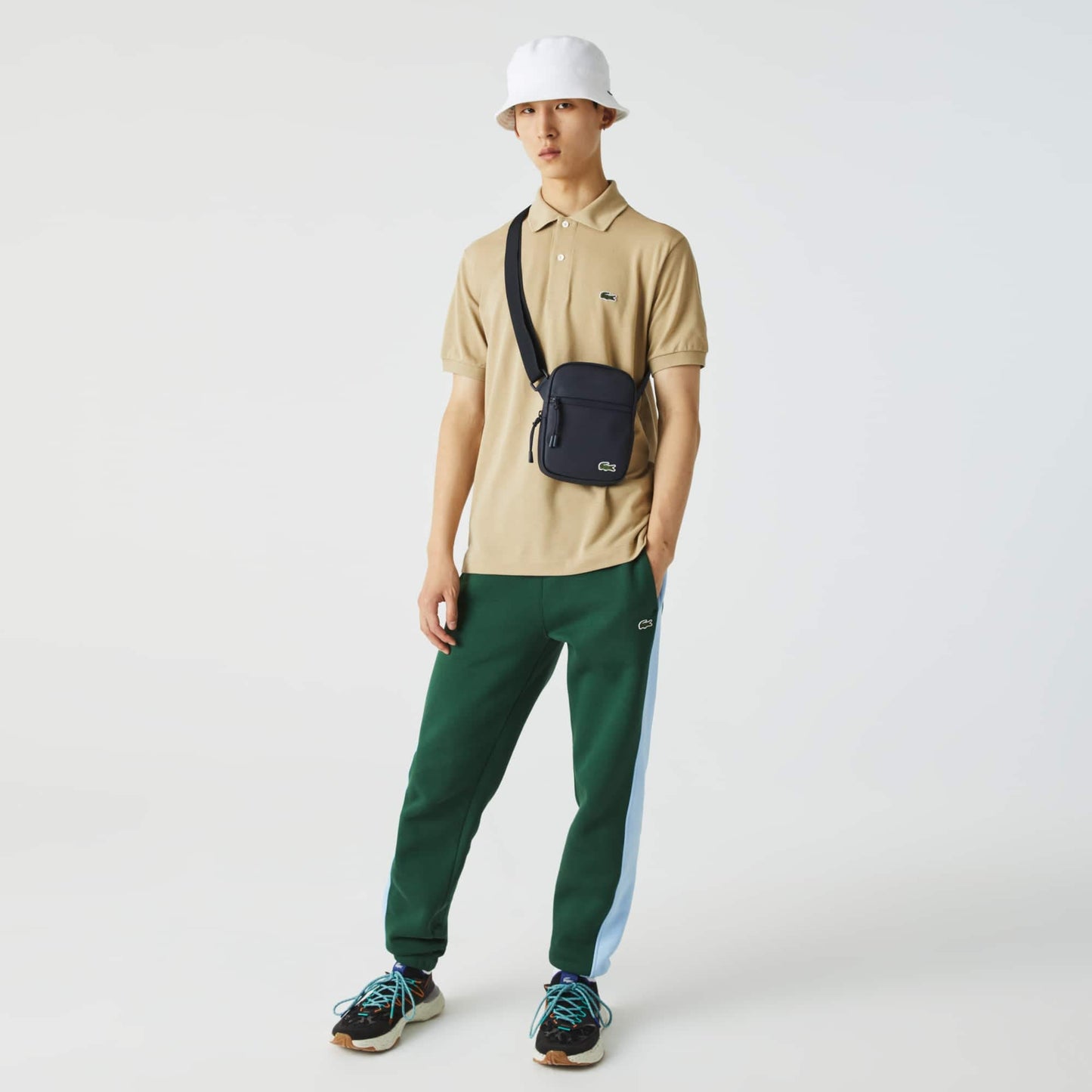 - Lacoste Men's Shoulder Bag Lcst Eclipse -