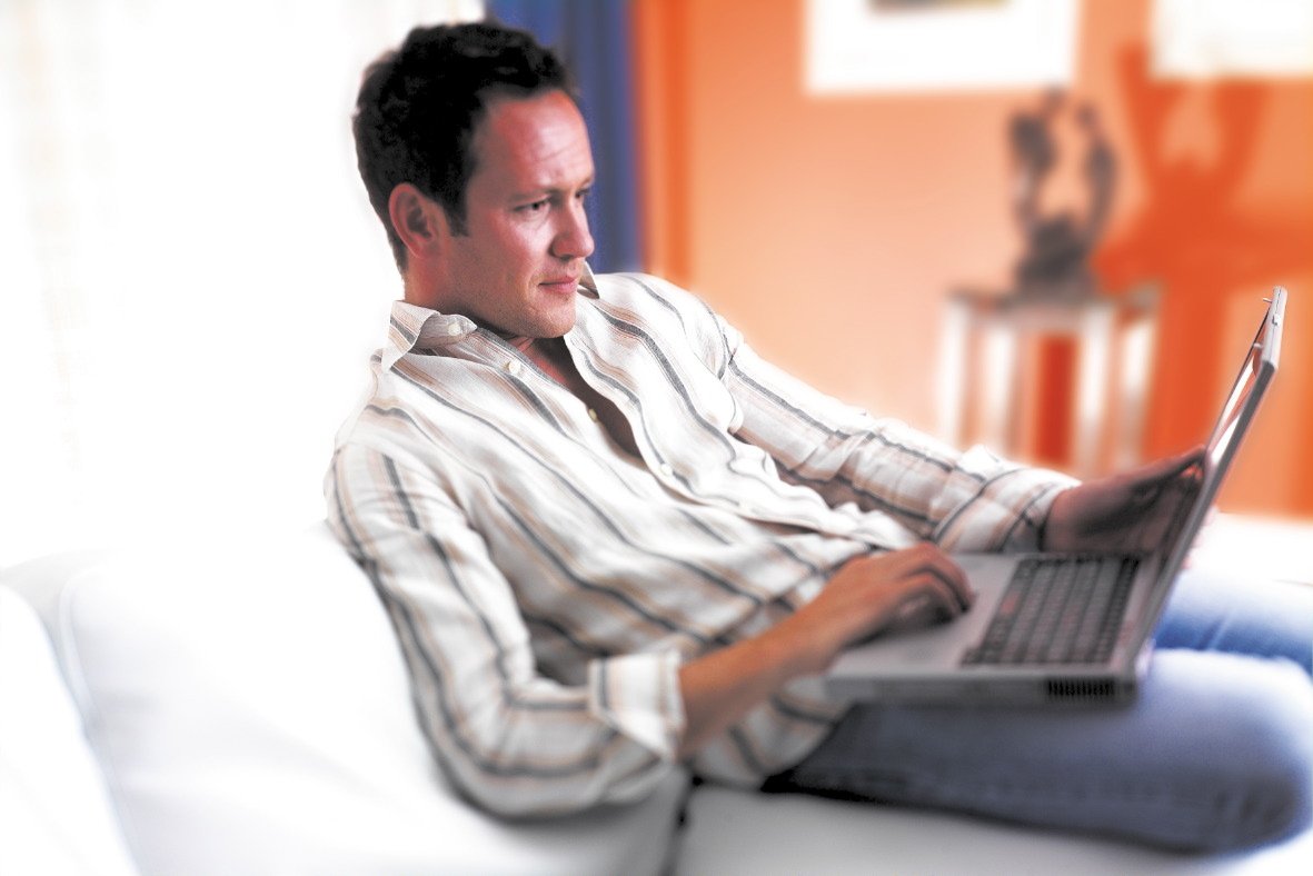 - Kensington Laptop Lock | MicroSaver Keyed Laptop Lock | High-Carbon, Cut-Resistant Cable -