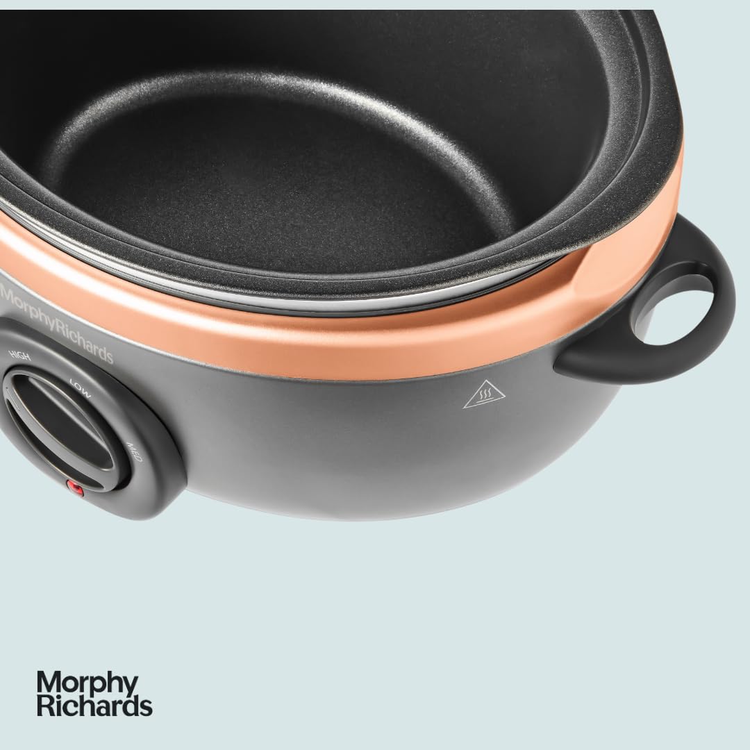 - Morphy Richards Sear and Stew Slow Cooker | 460016 Black and Rose Gold | 3.5L -