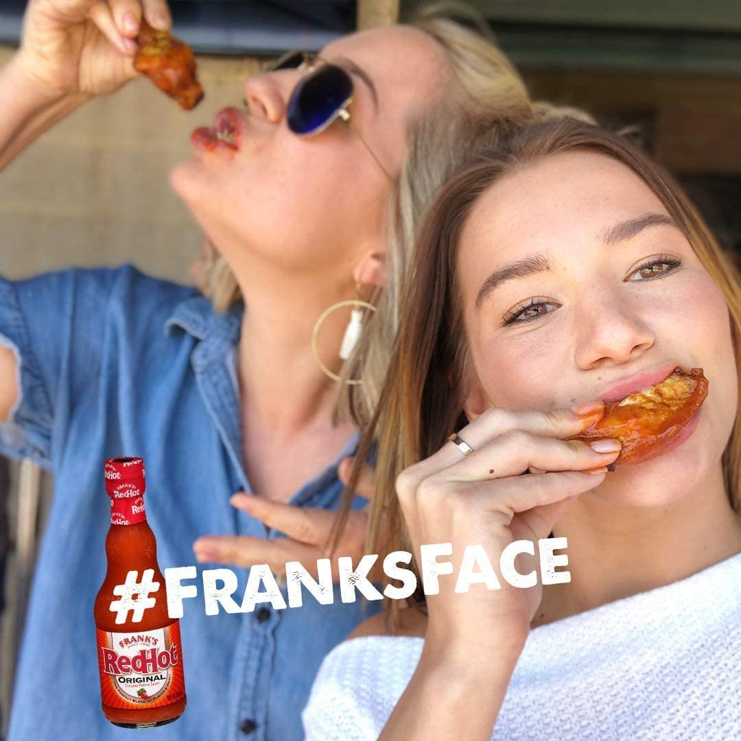 - Frank's Redhot Buffalo Wing Sauce | Pepper | 1360 millilitre(680 ml X Pack of 2) -