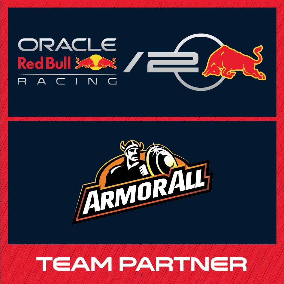 Armor All, Gloss Finish Protectant 500 ml, Cleans and Polishes Dashboard and Trims, Protects and Restores Surfaces, Suitable for Plastic, Rubber and Vinyl, Ideal for Car Detailing, Made in the UK