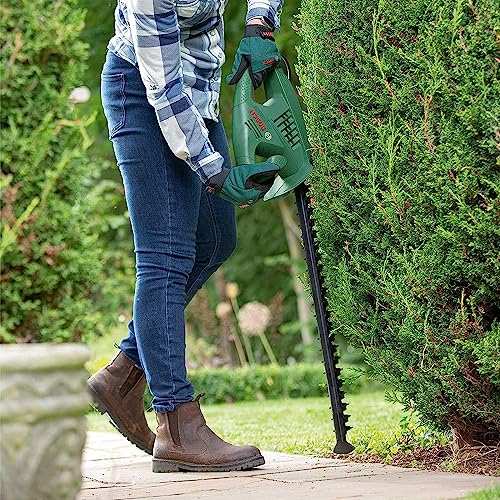 Bosch Electric Hedge Cutter EasyHedgeCut 45 (420 W, Blade Length 45 cm, Weight: 2.6 kg, in Carton Packaging), Classic Green