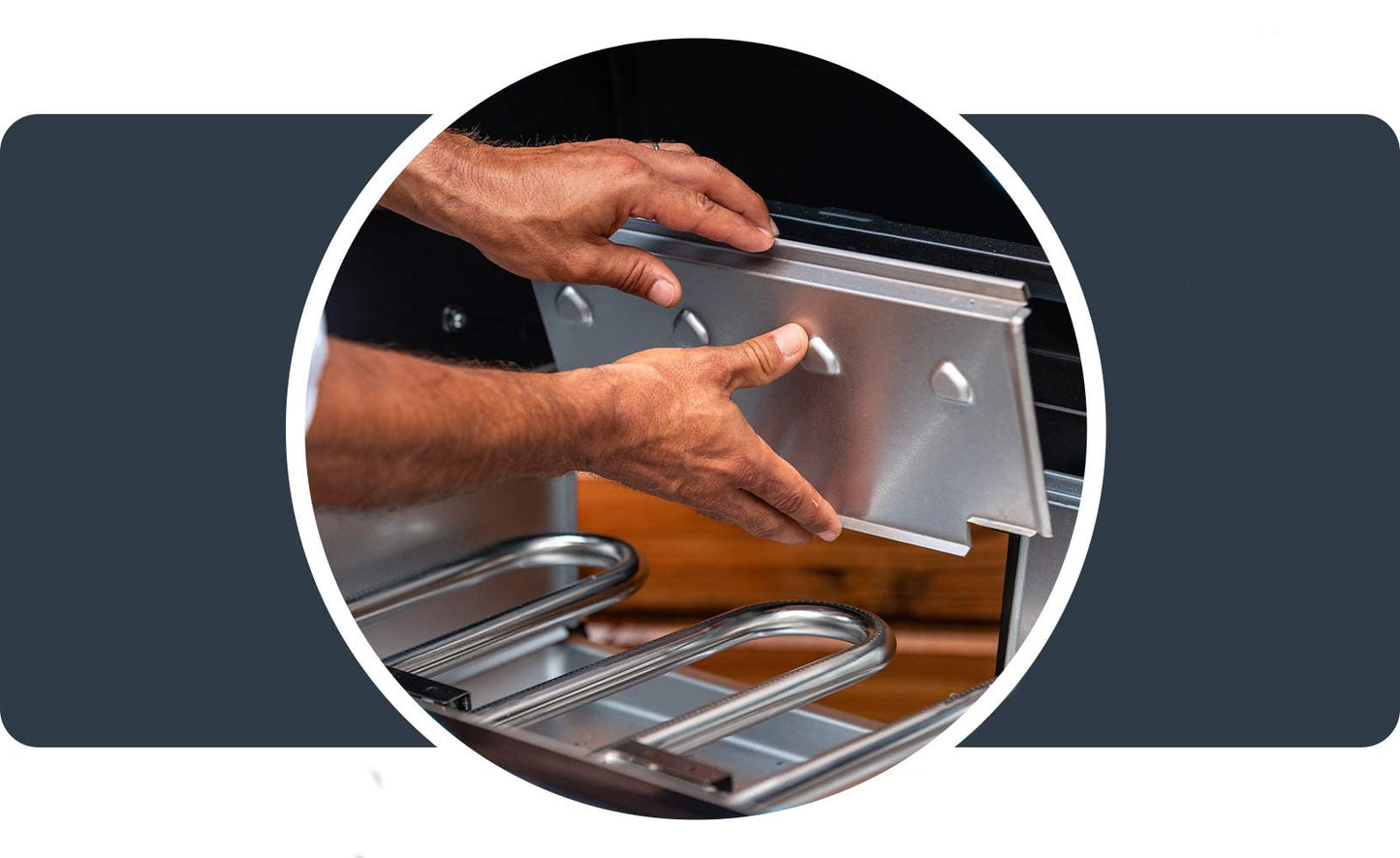 Campingaz Gas BBQ 4 Series Select S, Barbecue Gas Grill with 4 Stainless Steel Burners, 1 Side Burner, Lid with Thermometer, InstaClean Aqua, Culinary Modular System, 13.6kW