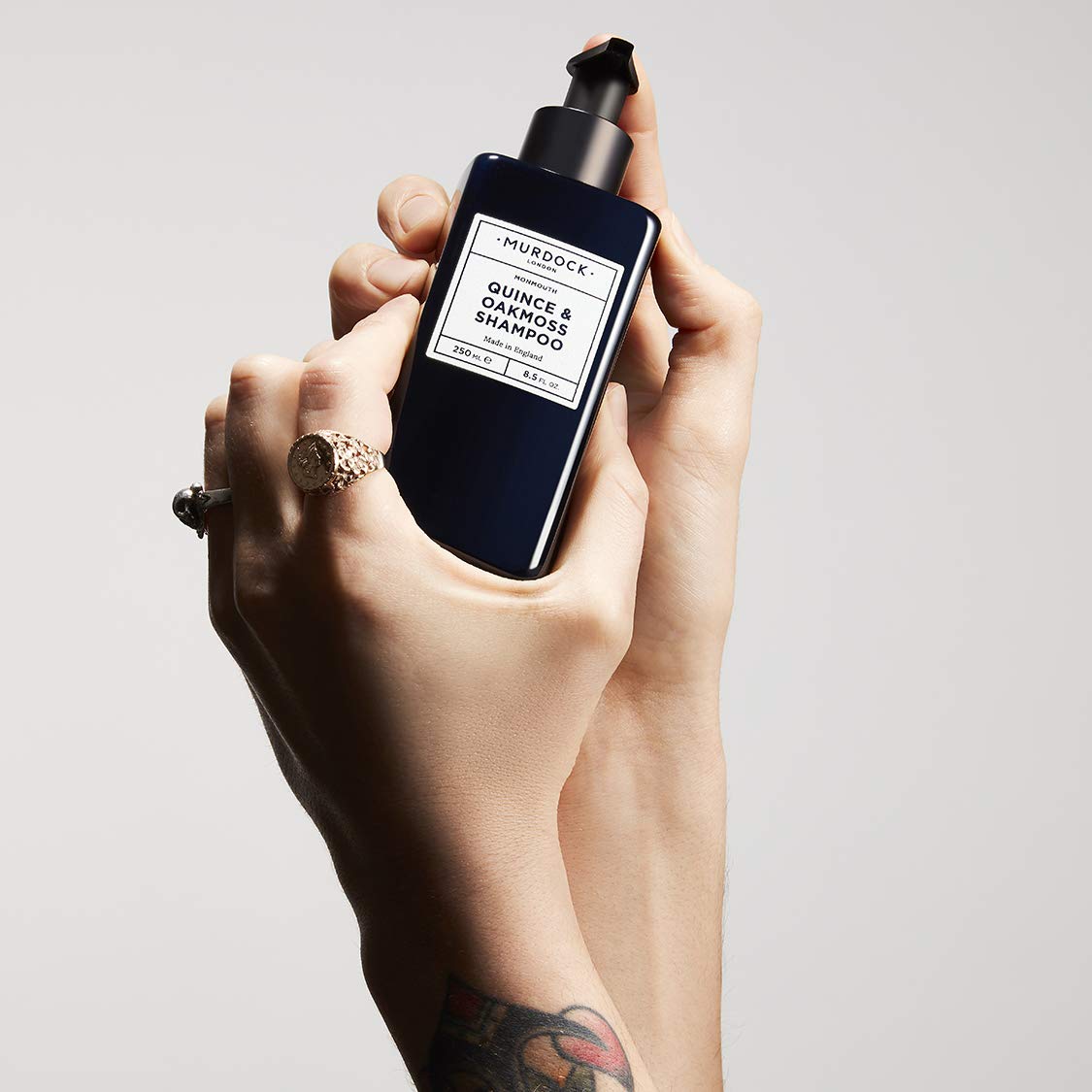 - Murdock London Quince & Oakmoss Shampoo | Gentle Sulphate-Free Formula with Aloe Vera and Oat Extract -