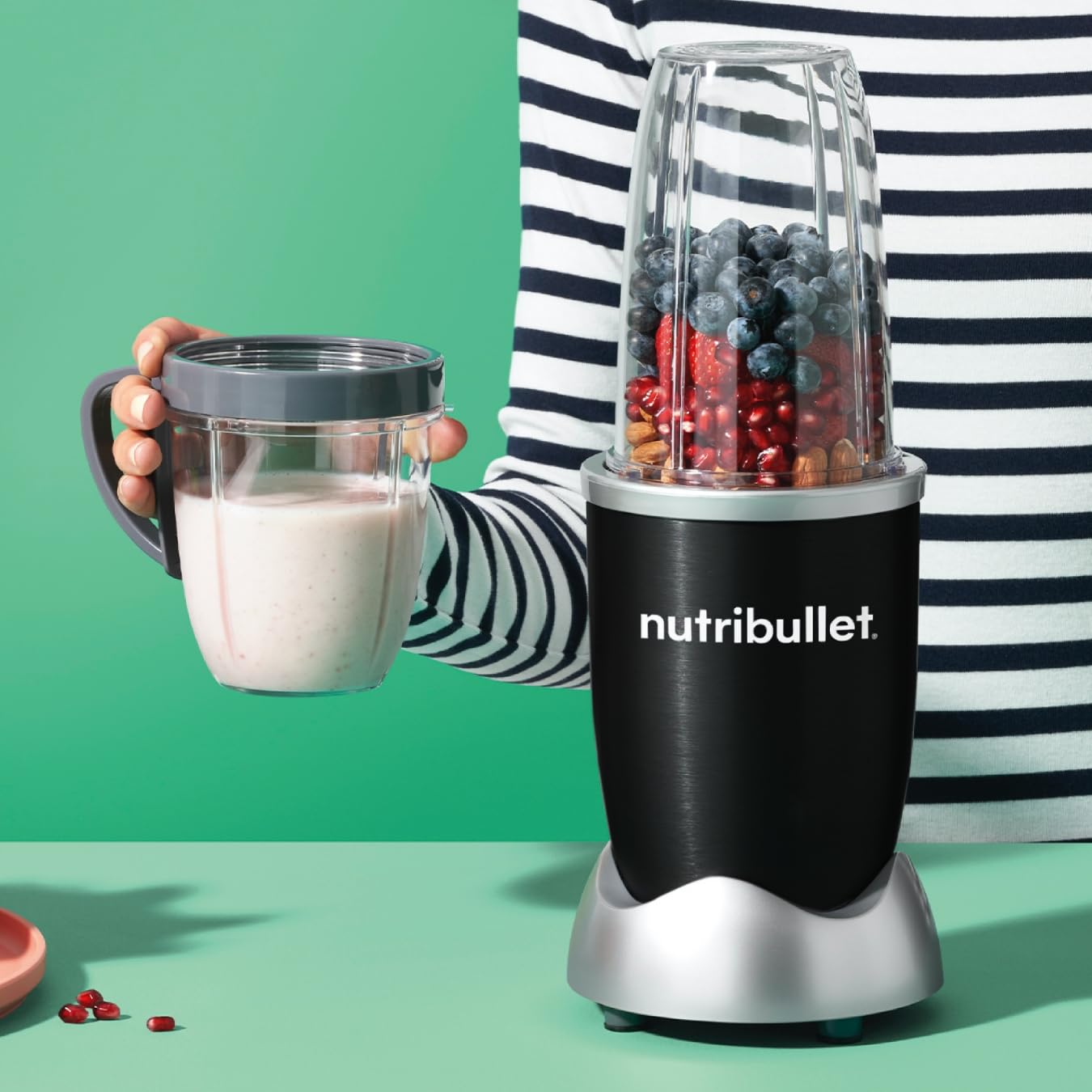 - Nutribullet Blender 600 Series - Powerful 20,000 RPM Extractor Blends Frozen Fruit, Nuts & Ice -