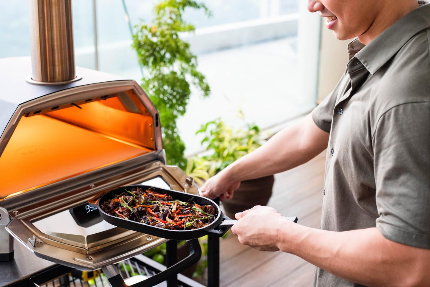 - Ooni Karu 16 Multi-Fuel Outdoor Pizza Oven | Wood and Gas Outdoor Pizza Oven with Pizza Stone & Intergrated Thermometer -