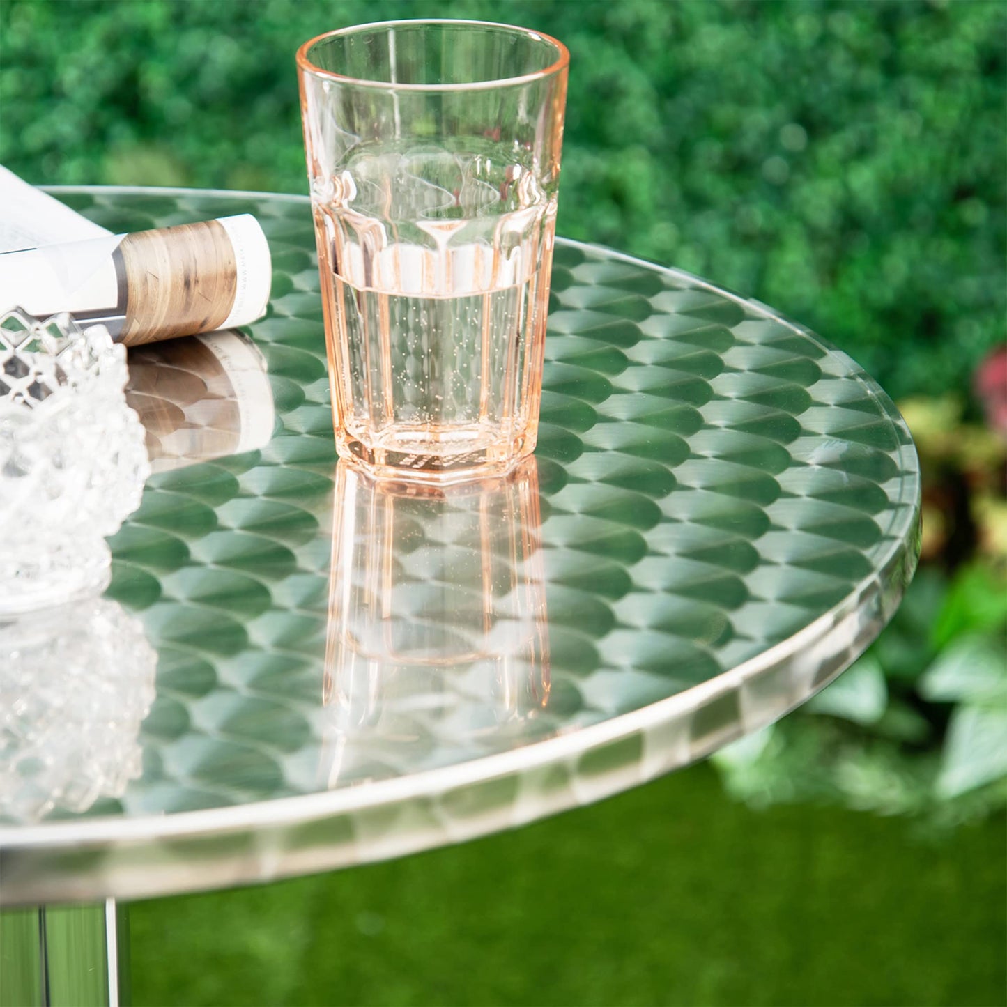 - HOMCOM Aluminum Bistro Bar Table | Round Tabletop Dining -