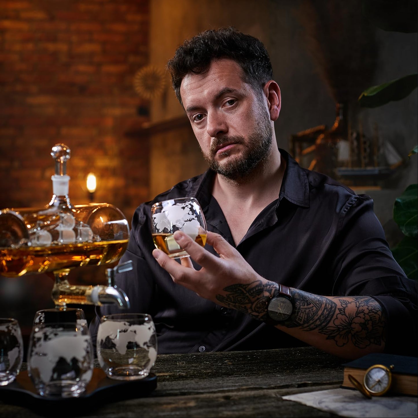 - Whisiskey – Whiskey Decanter – Sailing Ship - 1000 ml – Whiskey Carafe Set