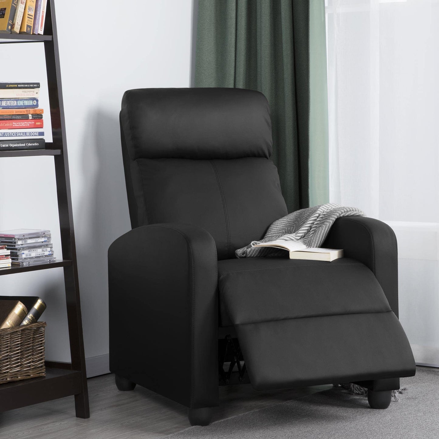 - Yaheetech Recliner Armchair Single Padded Seat, PU Black Leather Recliner For Lounge.