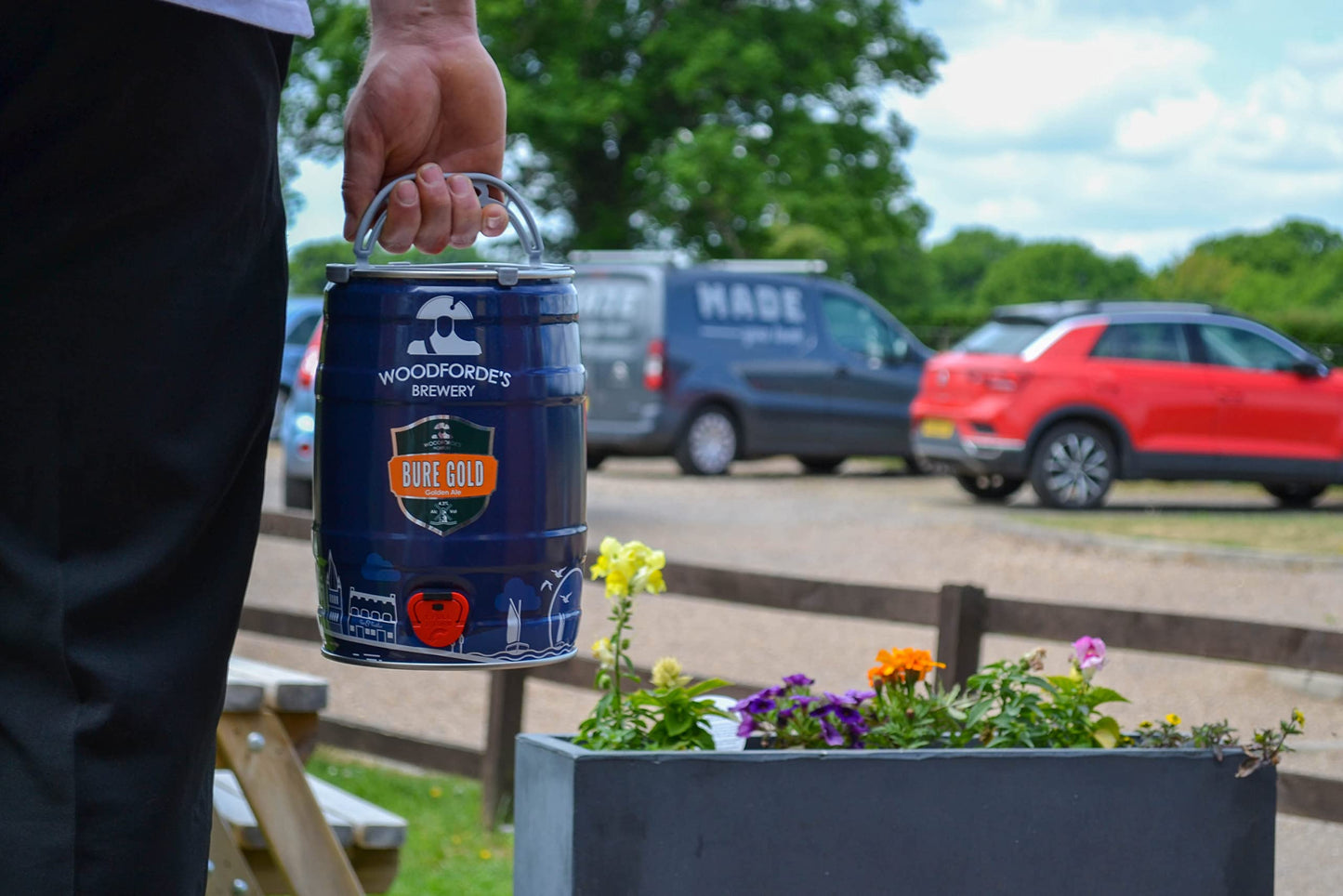 - Woodforde's Bure Gold 5 Litre Mini Keg