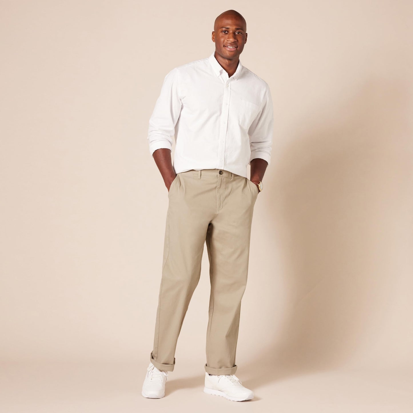 Amazon Essentials Men's Classic-Fit Casual Stretch Chino Trouser, Black, 36W / 32L