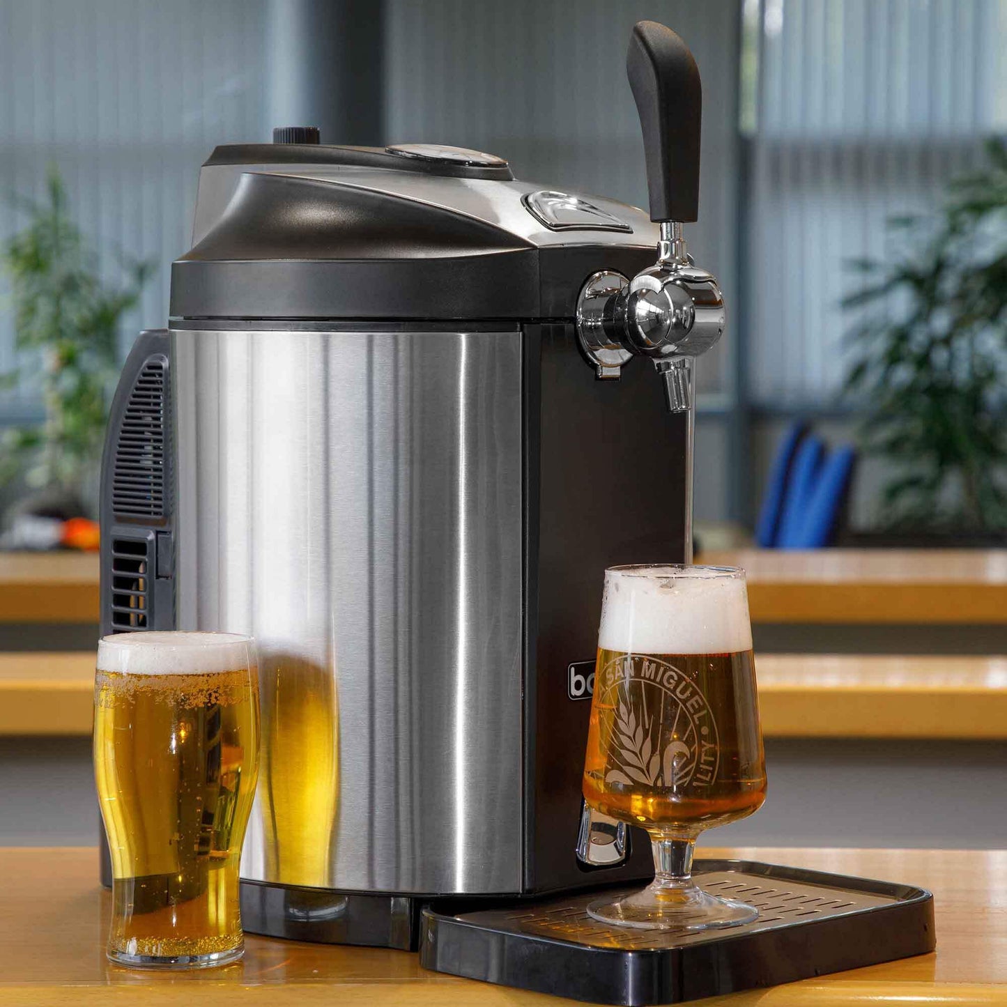 Baridi 5L Beer Draught Dispenser Tap Machine with Integrated Cooling for 5L Kegs - DH49