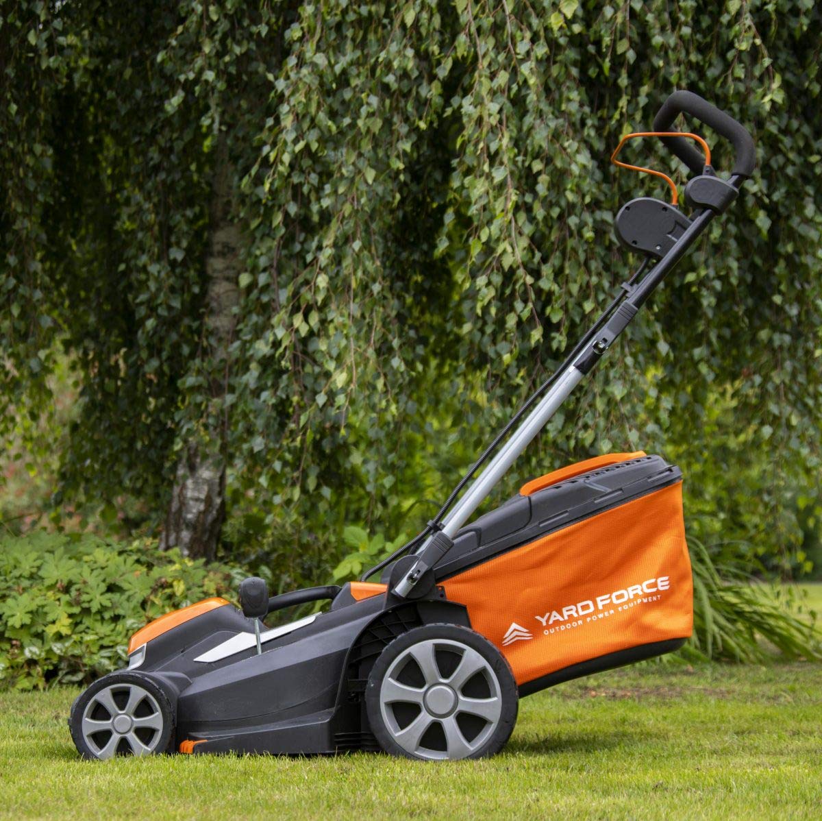 - Yard Force 40V 37cm Cordless Lawnmower with lithium ion battery & quick charger LM G37A - GR 40 range, Black/Orange