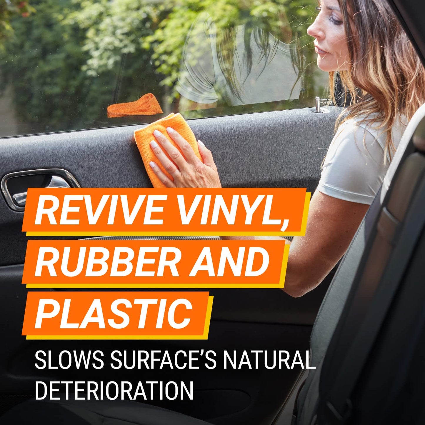 Armor All, Gloss Finish Protectant 500 ml, Cleans and Polishes Dashboard and Trims, Protects and Restores Surfaces, Suitable for Plastic, Rubber and Vinyl, Ideal for Car Detailing, Made in the UK