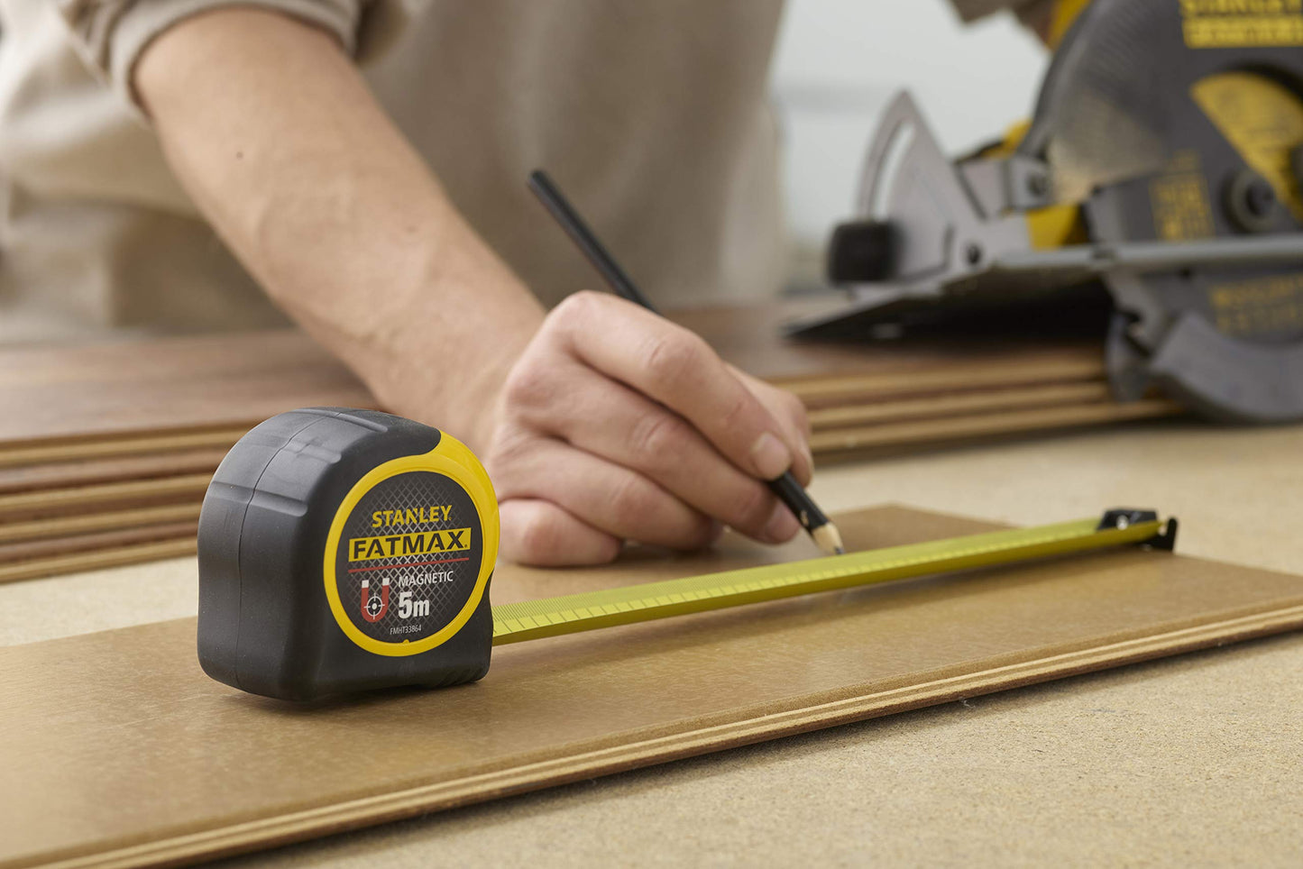 - STANLEY FATMAX Tape Measure | Blade Armor | 5 M | Metric |  Resistant -