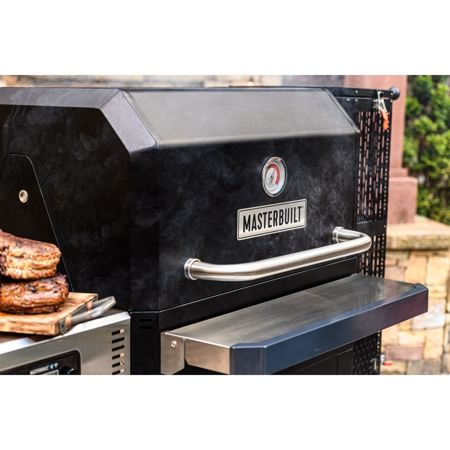 - Masterbuilt MB20041320 Gravity Series | 1050 Outdoor Digital Charcoal Barbecue -