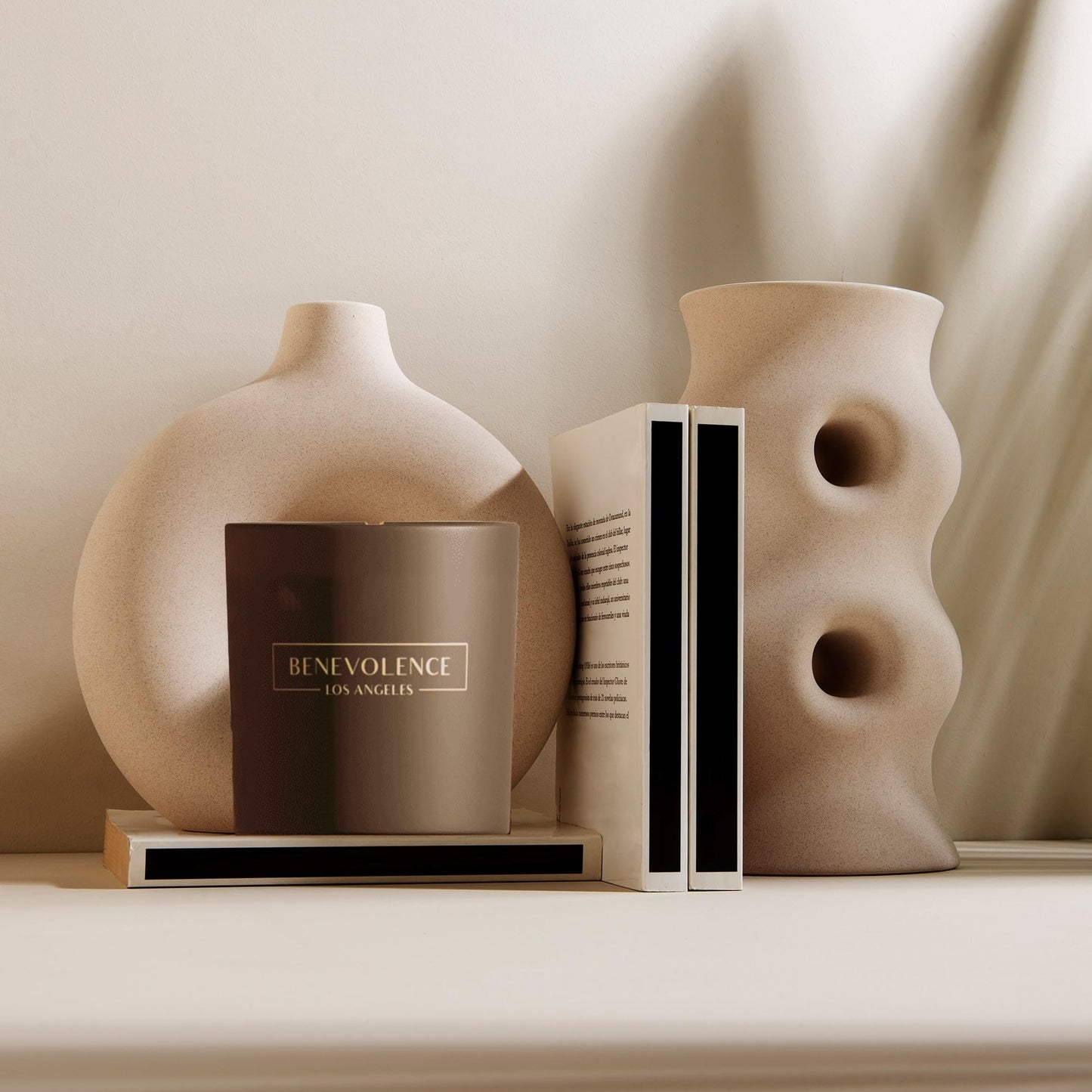 - Premium Rose & Sandalwood Hand Poured Scented Candles, 227 g | 45 Hour Burn | Long Lasting | Highly Scented -