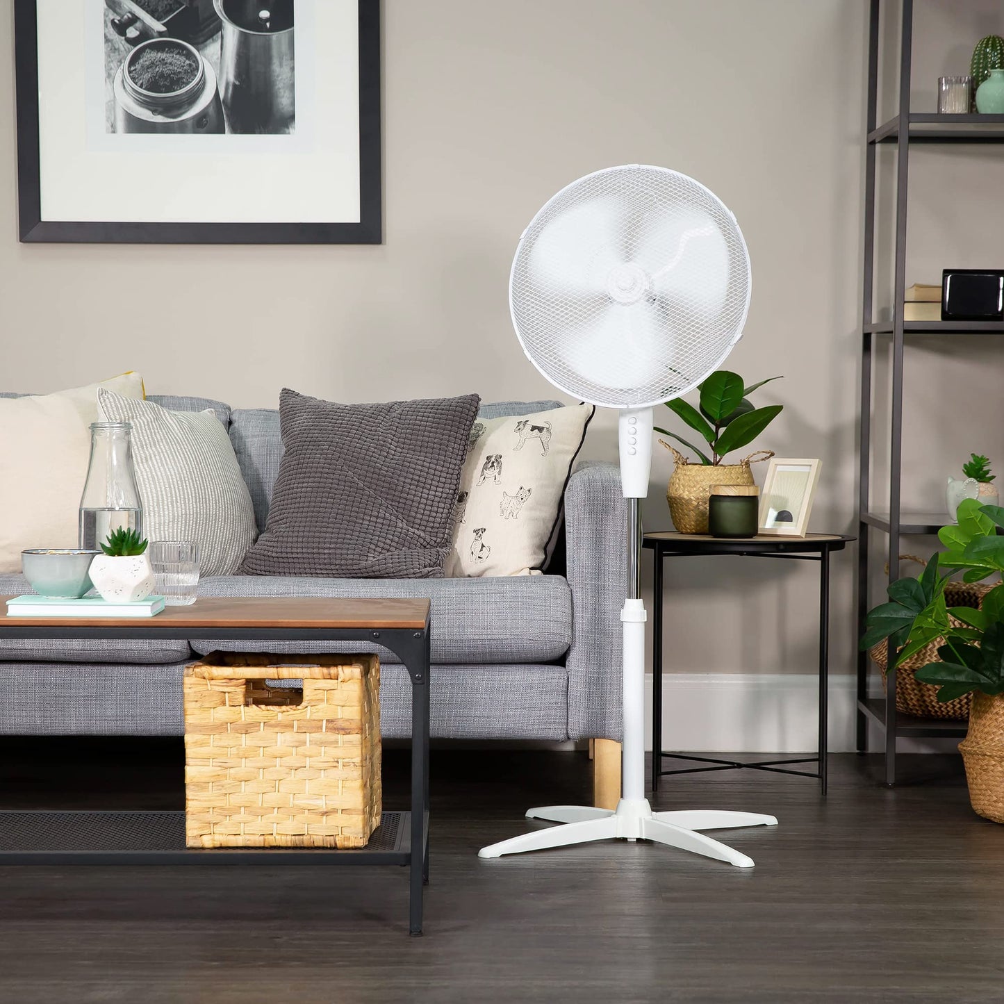 - Russell Hobbs 16" Inch | Lightweight | Pedestal Fan | 3 Speeds | Wide-Angled Oscillation -