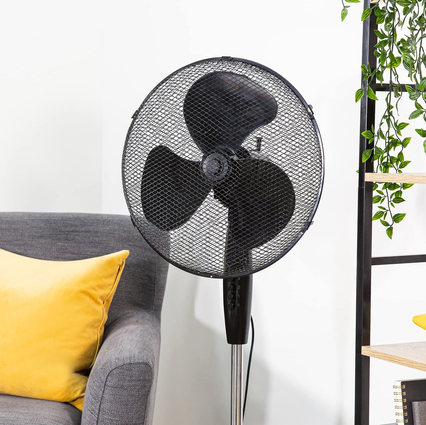 - Zanussi 16" Inch, Lightweight, Pedestal Fan, 3 Speeds, Wide-Angled Oscillation