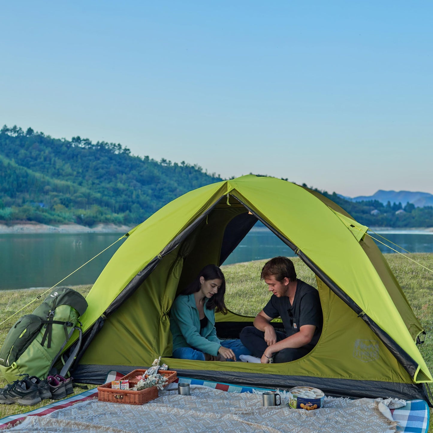 - TIMBER RIDGE 4 Man Blackout Tent | 3-4 Person Family Camping Tent | UV Protection -