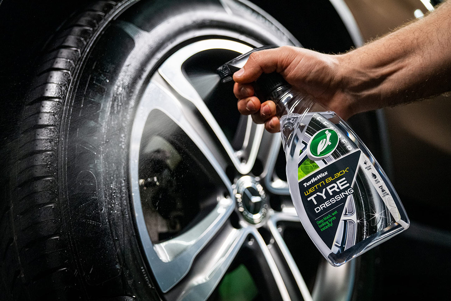 - Turtle Wax 51801 Spray | Wet n Black Car Tyre Dressing | Instant Deep Black Wet Looking Tyres | 500ml -