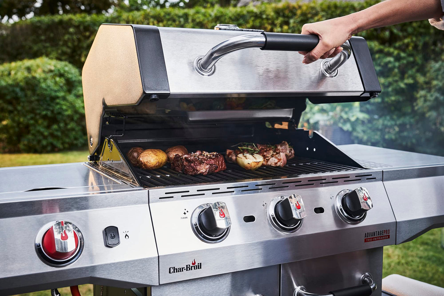 Char-Broil Advantage PRO S 3-3 Burner Gas Barbecue Grill with TRU-Infrared Technology and 900 °C Sear Burner