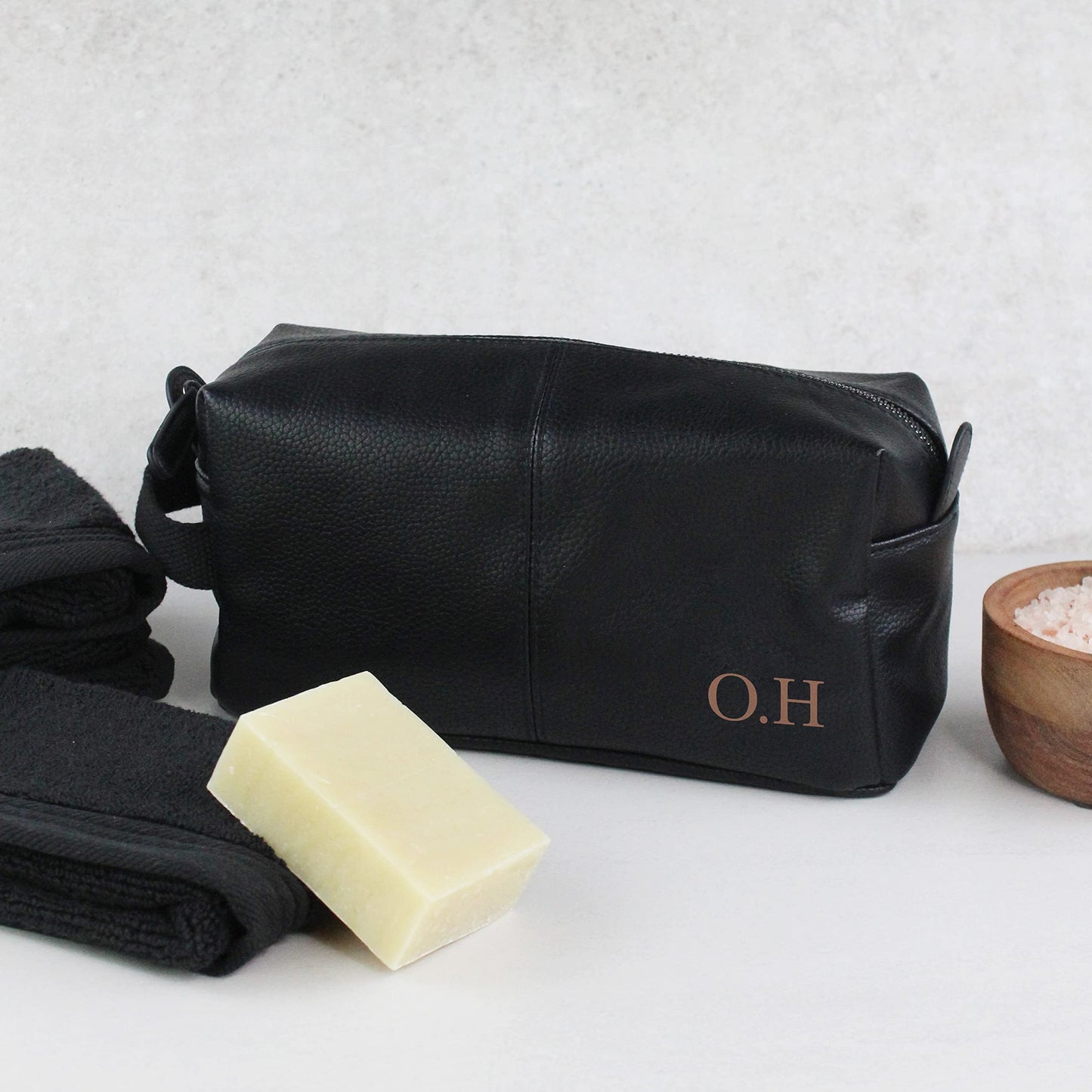 - eBuyGB Personalised Men's Leather Look Wash Bag | Initials -