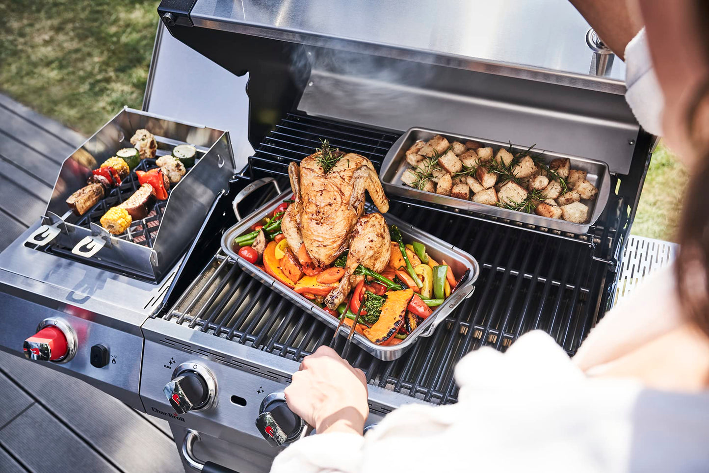 Char-Broil Advantage PRO S 4-4 Burner Gas Barbecue Grill with TRU-Infrared Technology and 900 °C Sear Burner