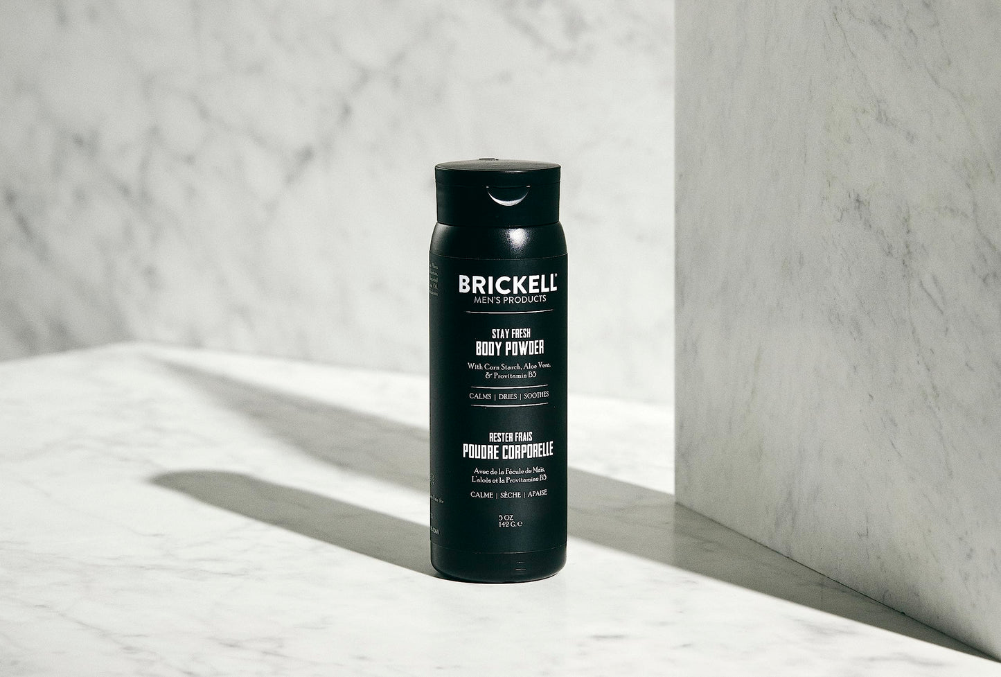 Brickell Men's Products Stay Fresh Body Powder for Men, Natural and Organic Talc-Free, Absorbs Sweat, Keeps Skin Dry (Unscented, 5 oz)