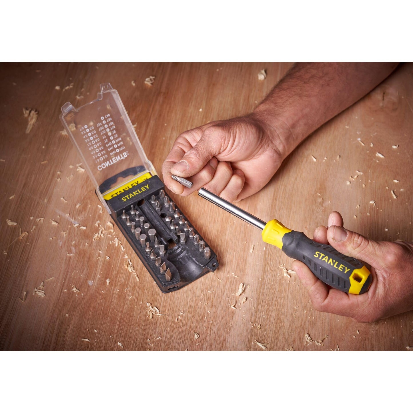 - Stanley STHT070885 | Multibit Screwdriver Set | (34 Pieces) -