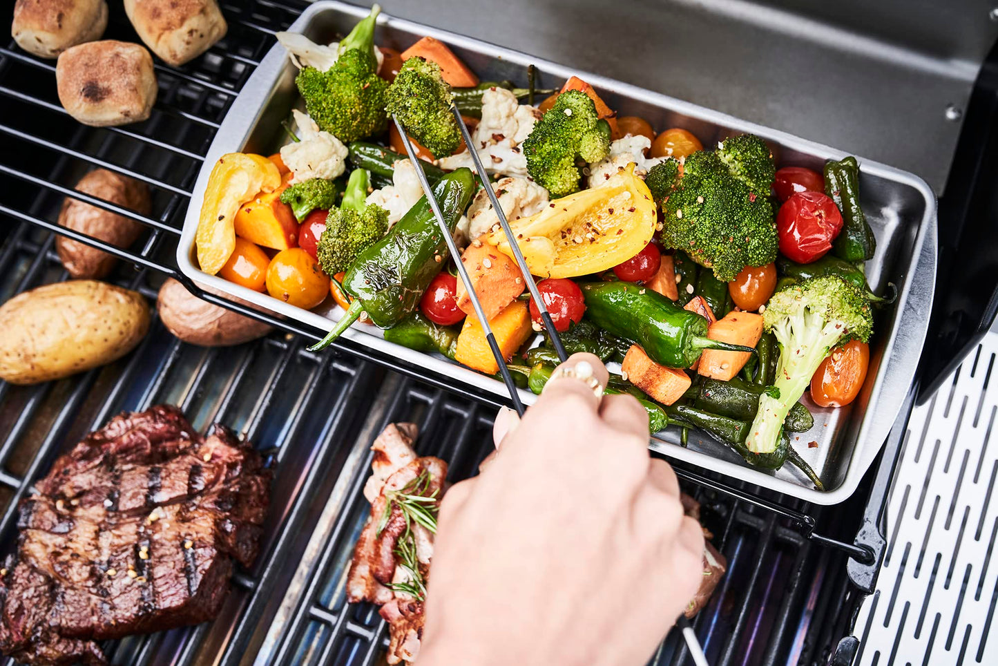 Char-Broil Advantage PRO S 4-4 Burner Gas Barbecue Grill with TRU-Infrared Technology and 900 °C Sear Burner