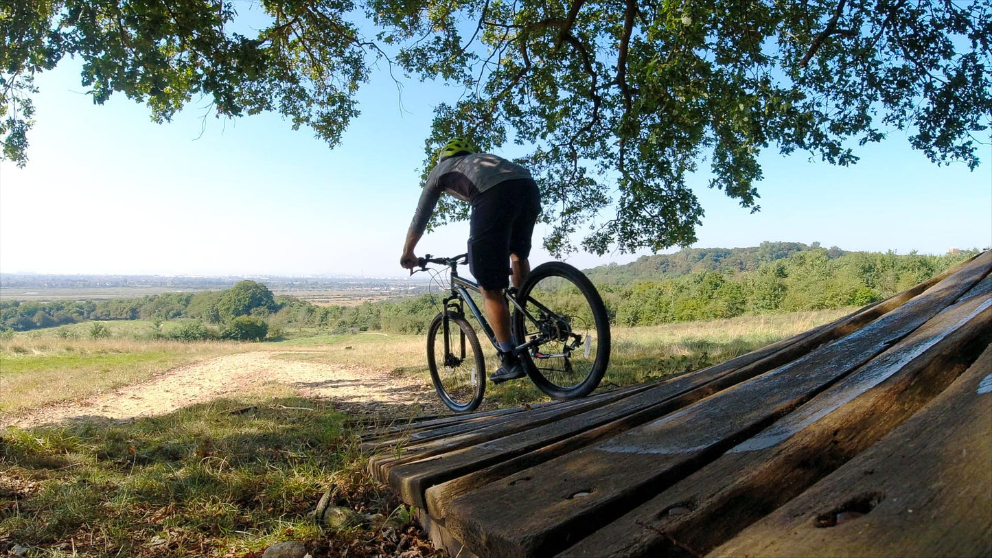 Bounty Full Suspension Mountain Bike - 18 Speed Shimano Gearing, Zoom Suspension Forks, Disc Brakes, Light Alloy Rims - Bikes for Men