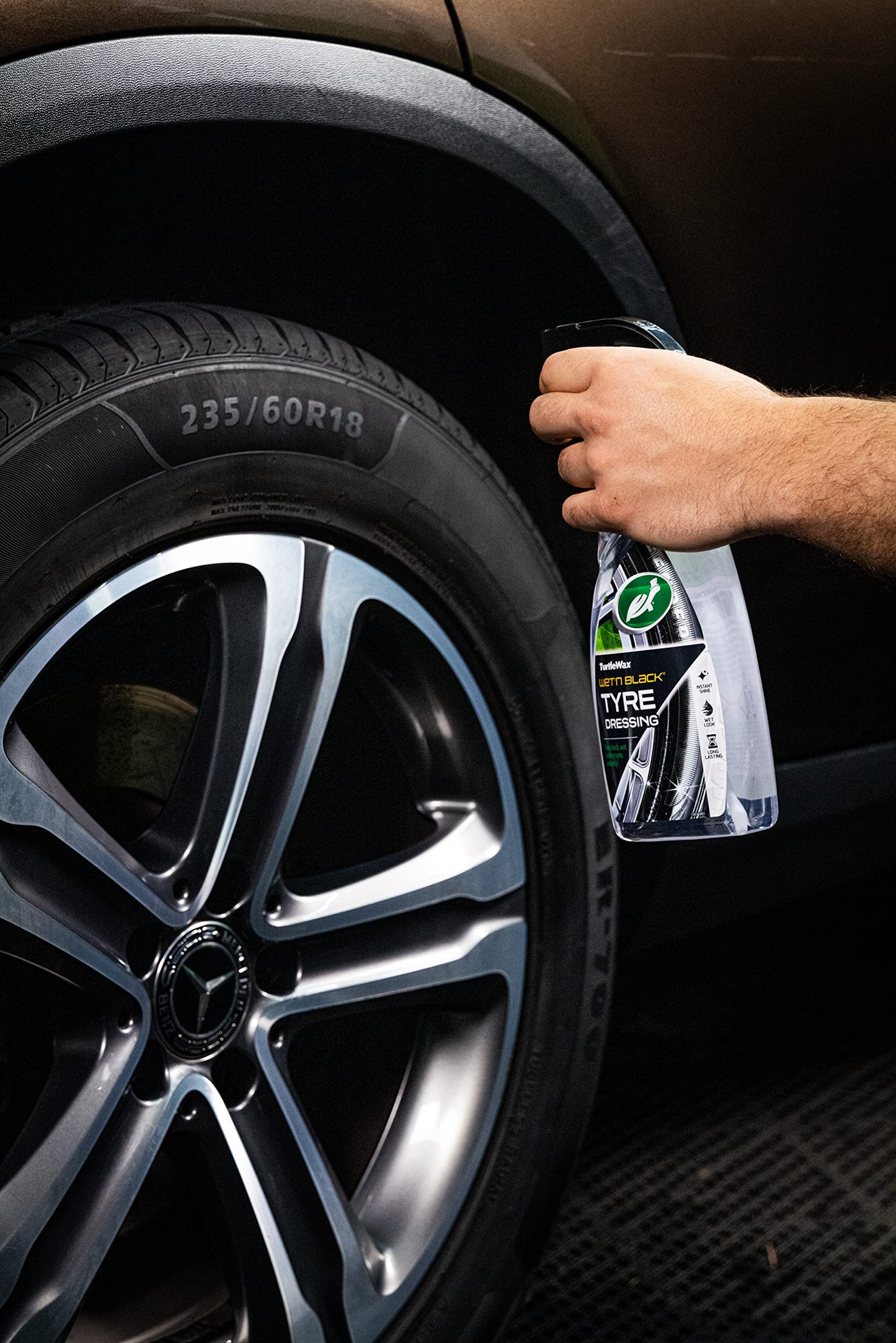 - Turtle Wax 51801 Spray | Wet n Black Car Tyre Dressing | Instant Deep Black Wet Looking Tyres | 500ml -