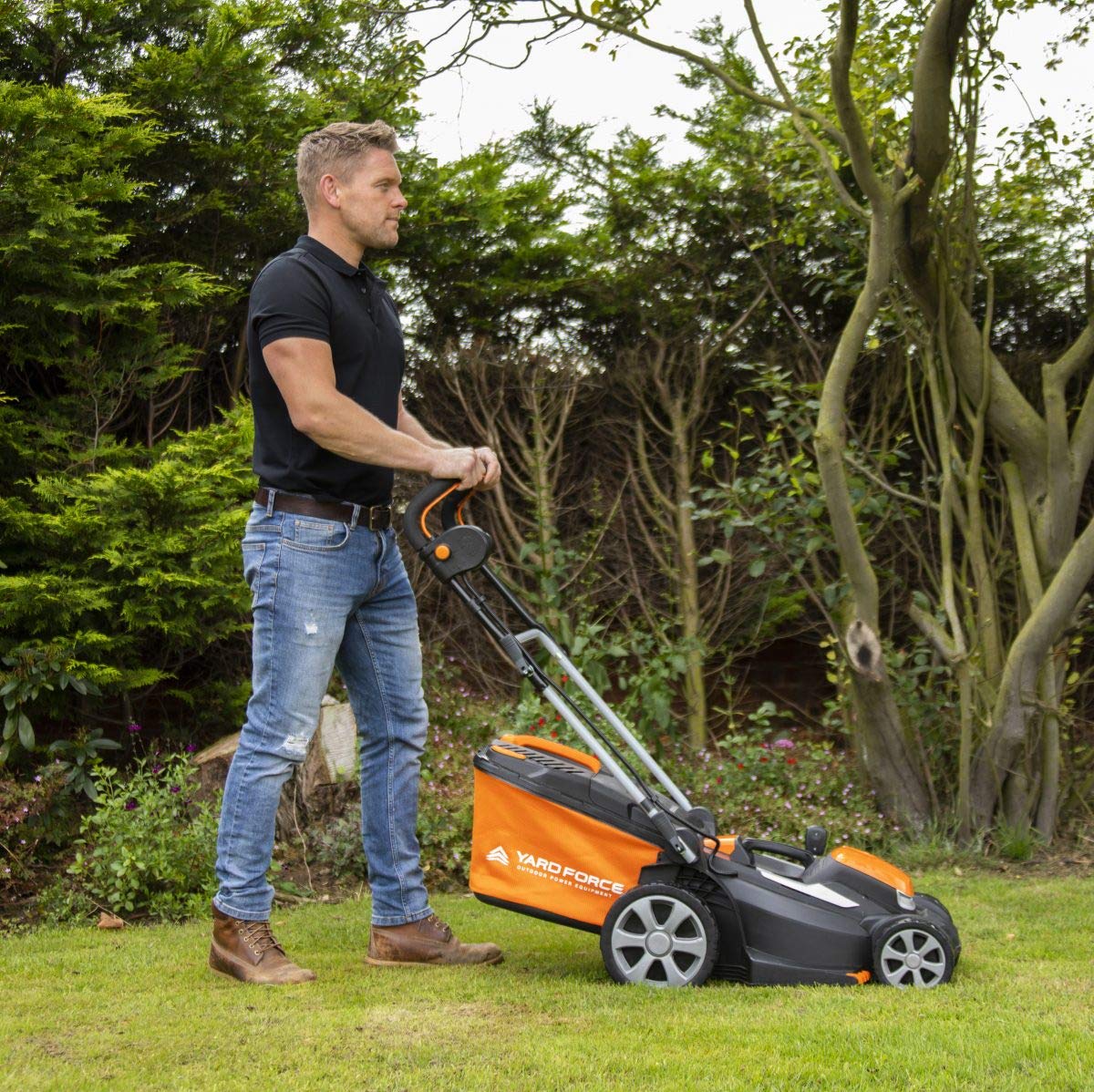 - Yard Force 40V 37cm Cordless Lawnmower with lithium ion battery & quick charger LM G37A - GR 40 range, Black/Orange