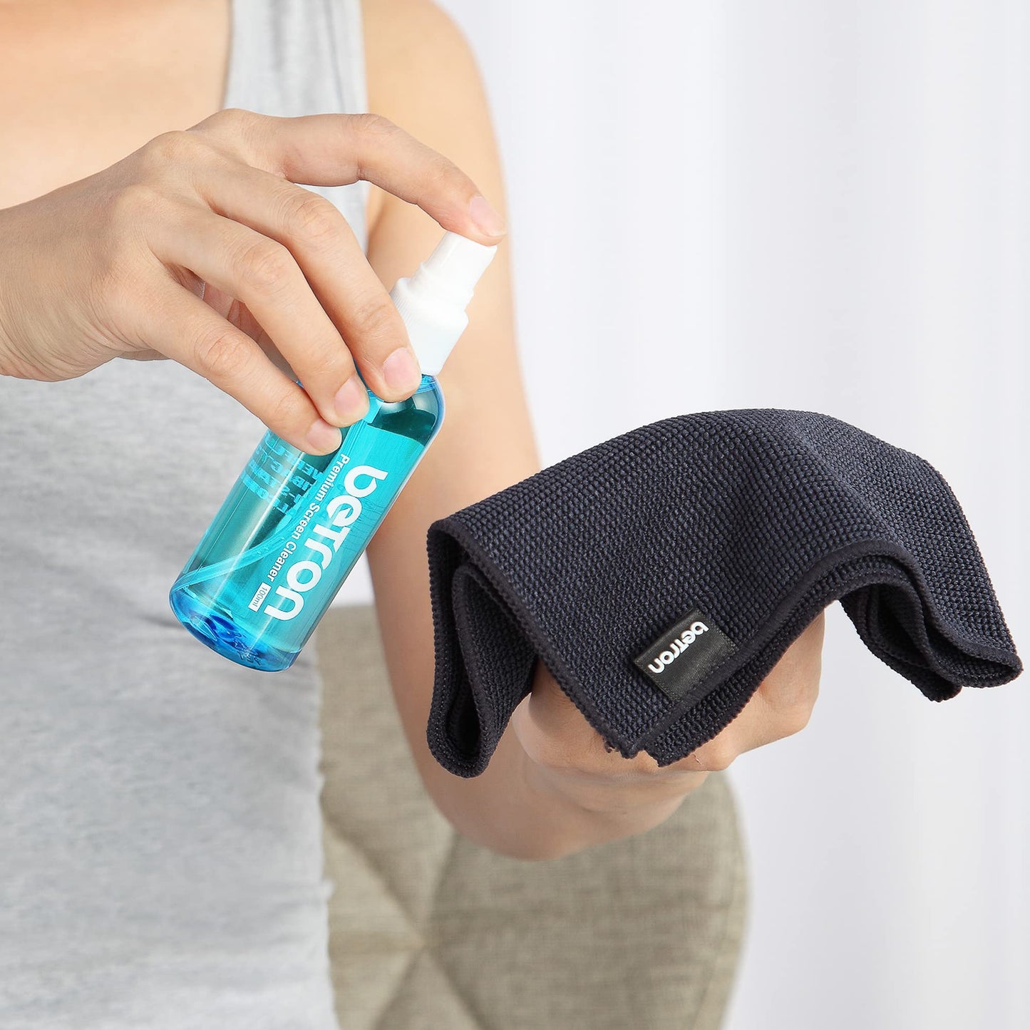 Betron Screen Cleaner Spray for TV, Laptop, Macbook, Computer, Monitor, Mobile Phone Cleaning Kit including Brush and Microfibre Cleaning Cloth, 100ml