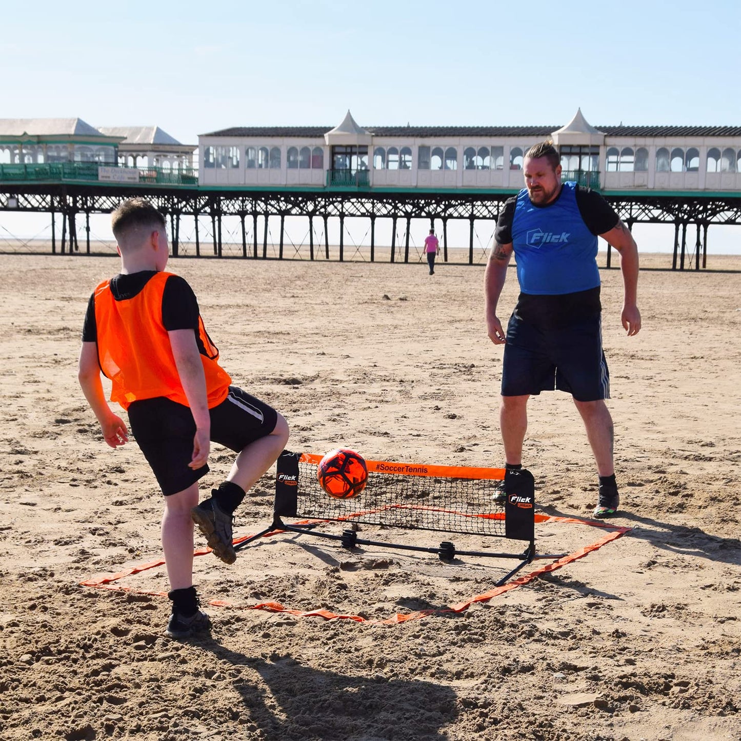 - Flick Soccer/Football Urban Mini Football Tennis -