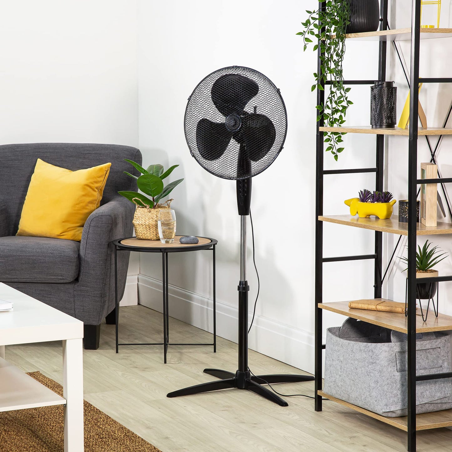 - Zanussi 16" Inch, Lightweight, Pedestal Fan, 3 Speeds, Wide-Angled Oscillation