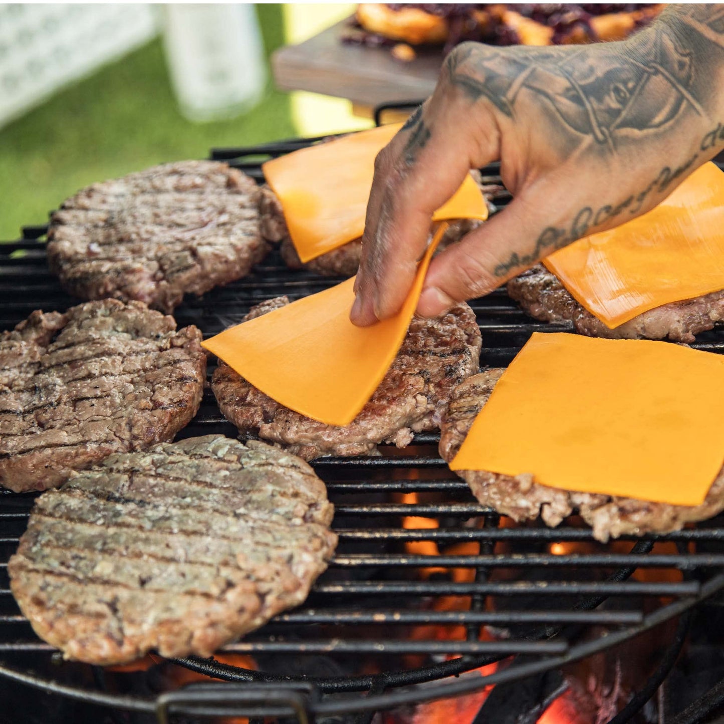 - KAMADO BONO Ceramic BBQ Grill | 20" | Kamado BBQ Charcoal Grill With Dual Zone Grilling System -