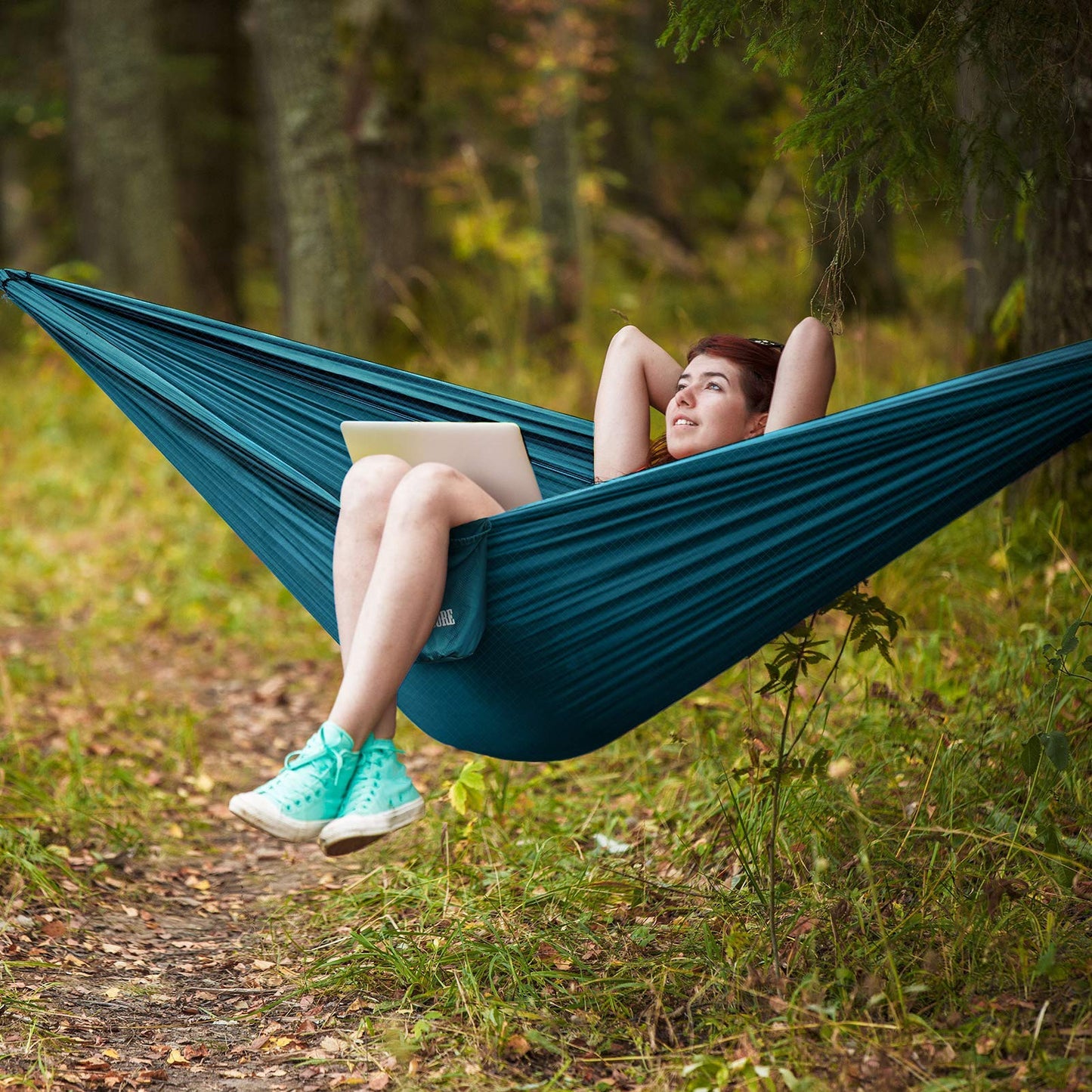COVACURE Camping Hammock - 270 * 150cm Ultralight 70-Denier Durable & Breathable Nylon Travel Hammocks with Two 10FT Tree Straps for Outdoor Camping Accessories (330lbs Capacity), Blue