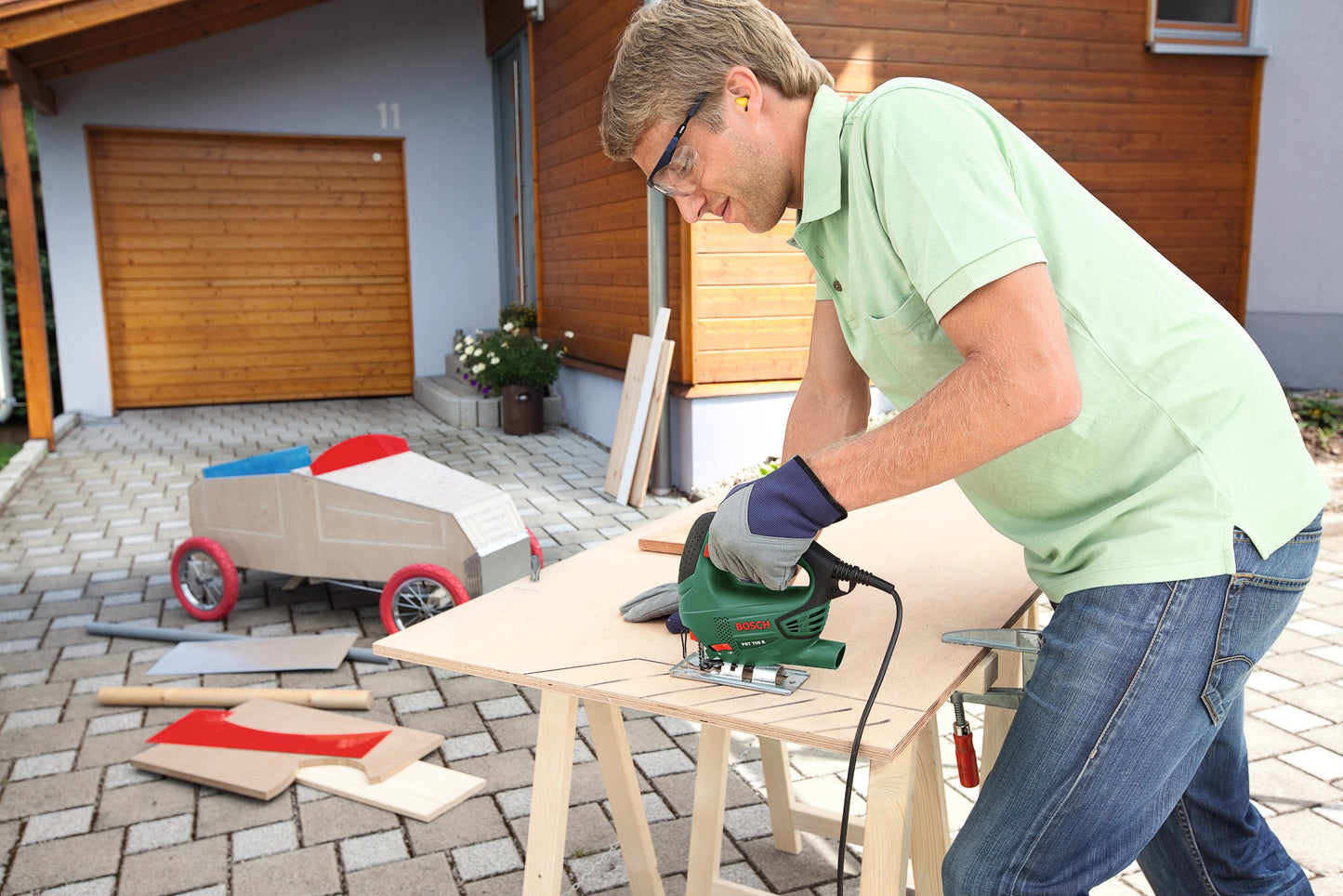 Bosch Home and Garden Jigsaw PST 700 E (500 W, 1x saw blade, in carrying case)