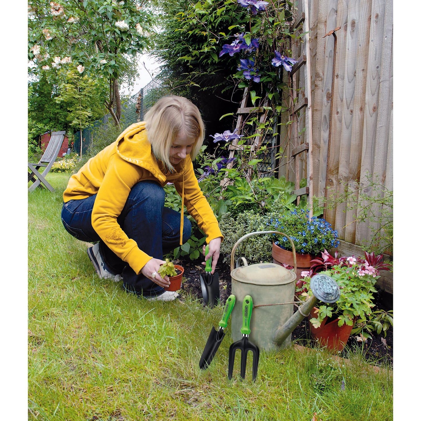 - Draper 3 Piece Carbon Steel Hand Tools Set | Garden Fork, Trowel and Transplanting Trowel | 83972 -