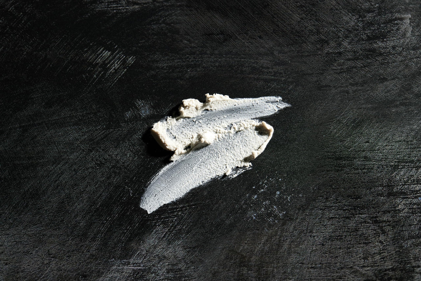 - Fudge Urban Matte Wax | Firm Hold All Day Styling | Non-Sticky and Invisible Texture -