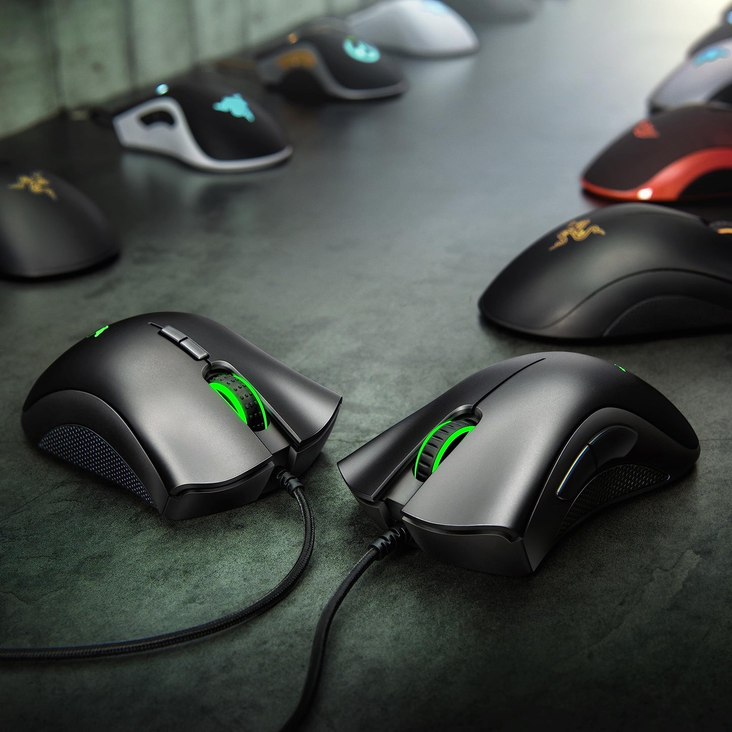 - Razer DeathAdder Essential Gaming Mouse | 6400 DPI Optical Sensor | 5 Programmable Buttons | Classic Black -