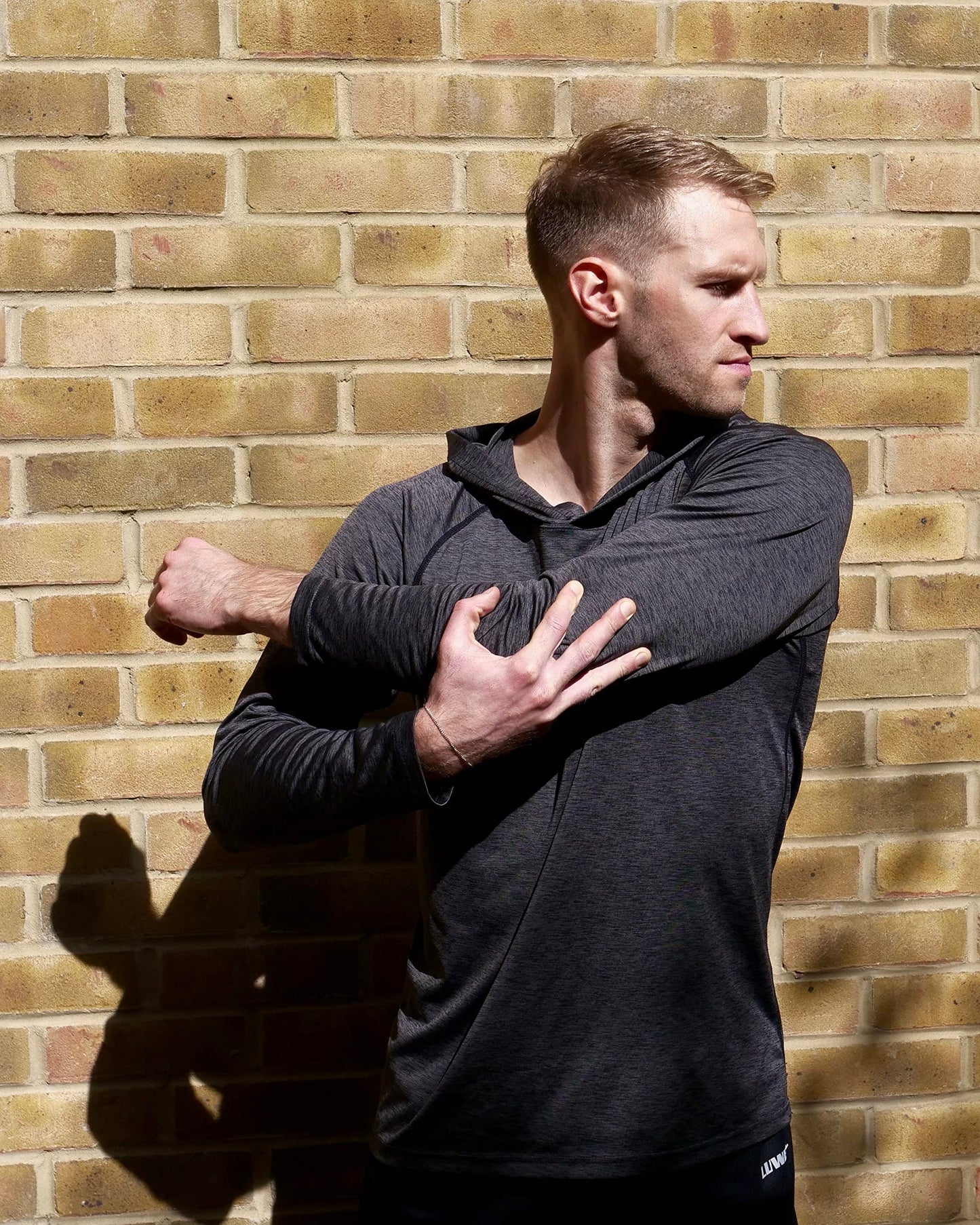 - HUAKANG Mens Running Tops | Long Sleeve T-Shirt | Gym Top for Men -