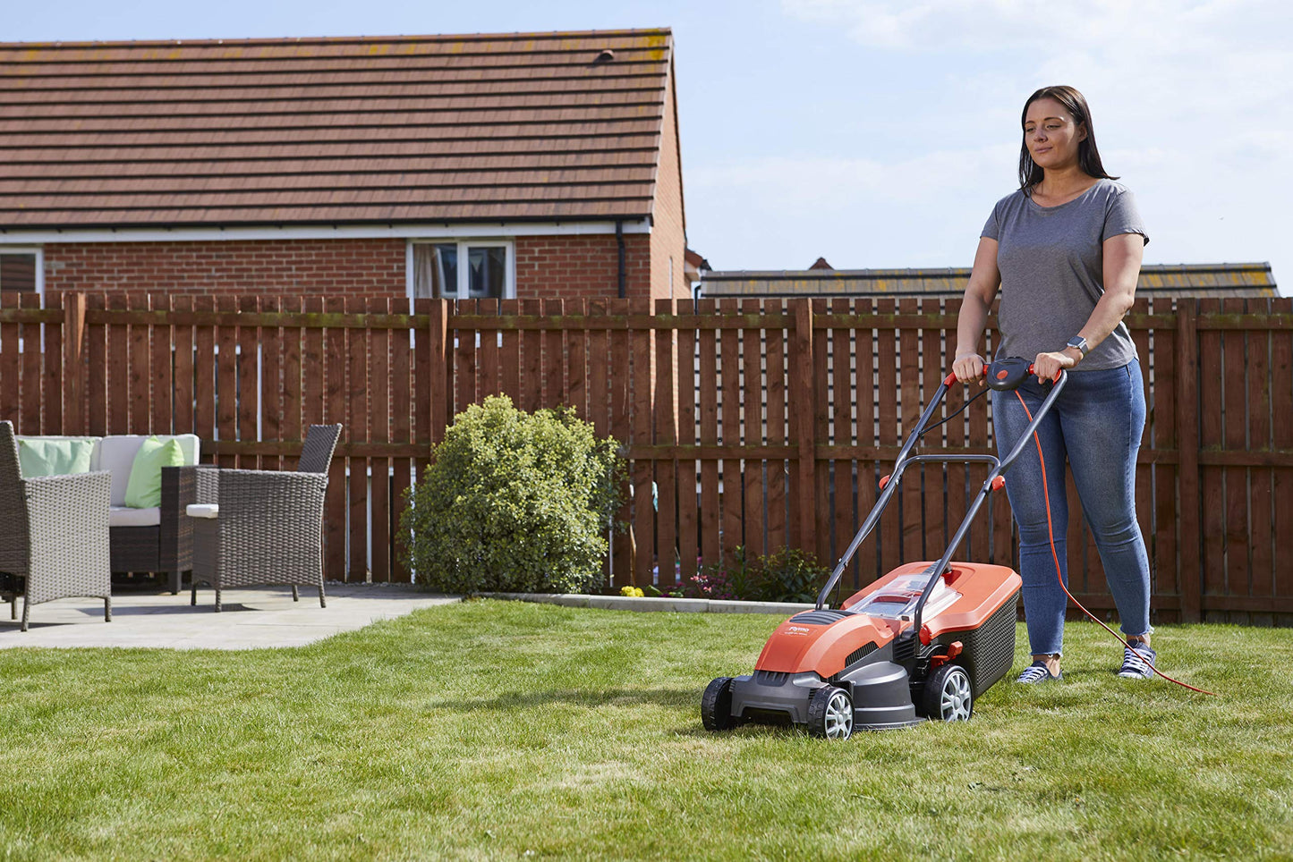 - Flymo Speedi-Mo 360VC Electric Rotary Lawn Mower | 1500W | 36cm Cutting Width | 40 L Grass Box | 967663301 -