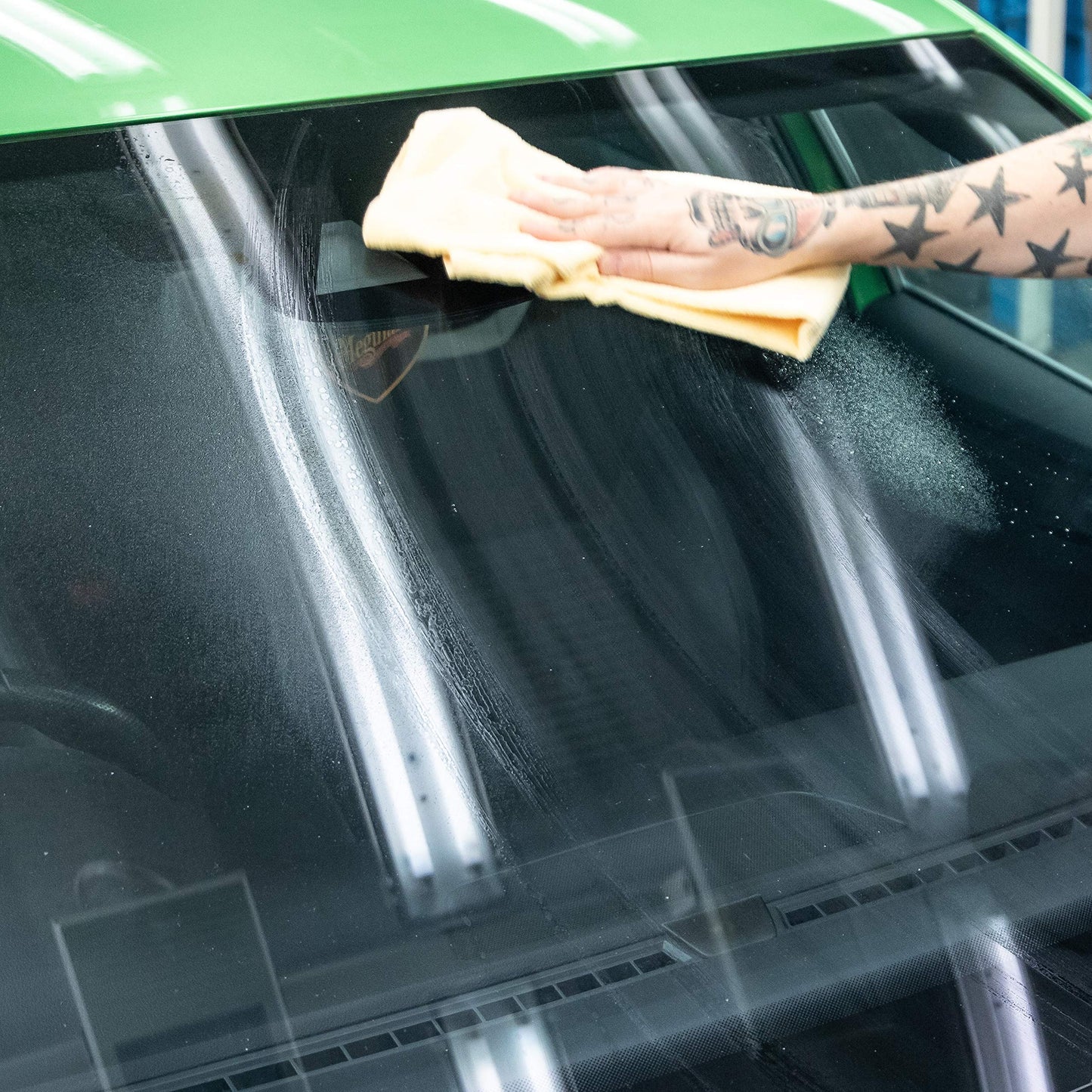 - Meguiar's G8216EU Perfect Clarity Glass Cleaner | 473ml -