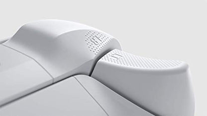 - Xbox Wireless Controller – Robot White