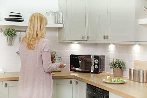- Russell Hobbs | 17 Litre | 700 W | Black Solo Manual Microwave | 5 Power Levels -